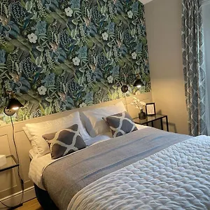 https://no-73-aparthotel-by-condokeeper.cambridgehotelsuk.com