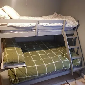 Holiday home 2 Just The Splott Sleeps 6 8Mins To Stadium, Cardiff